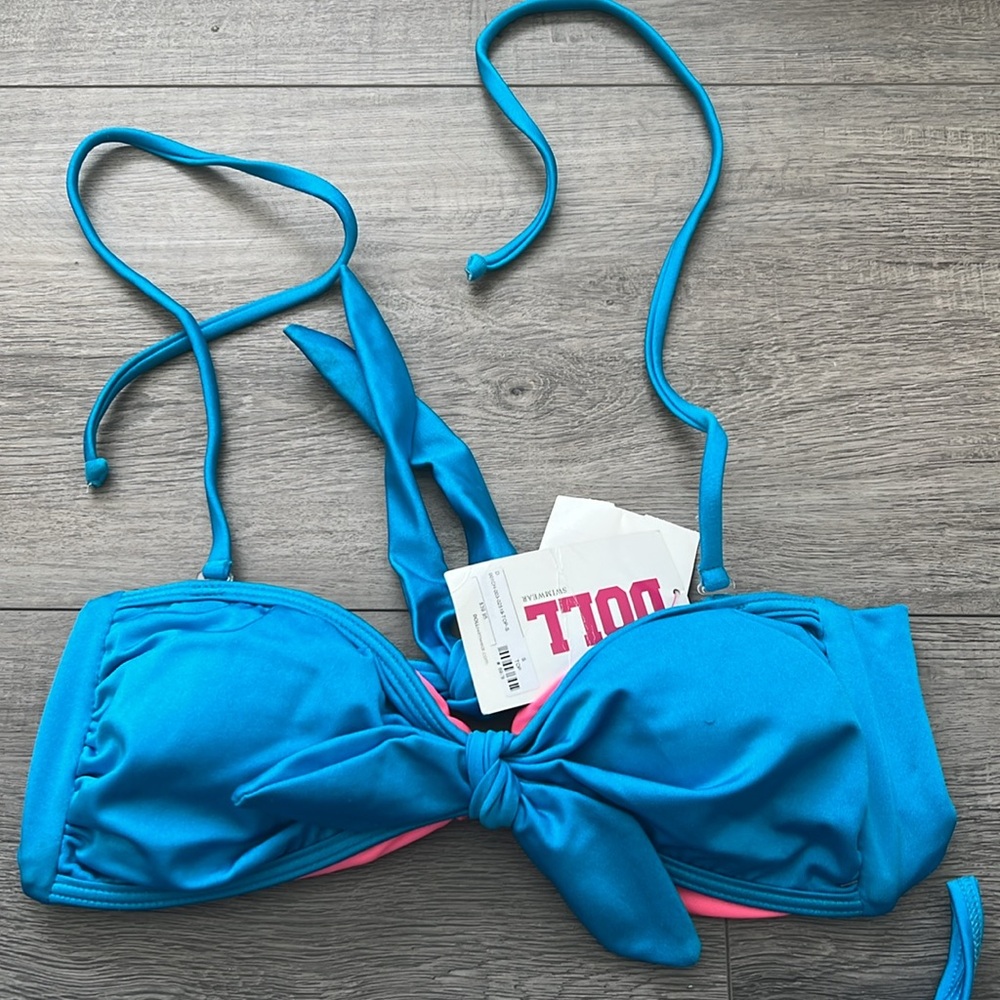 Bikinis - Picture 6 of 9
